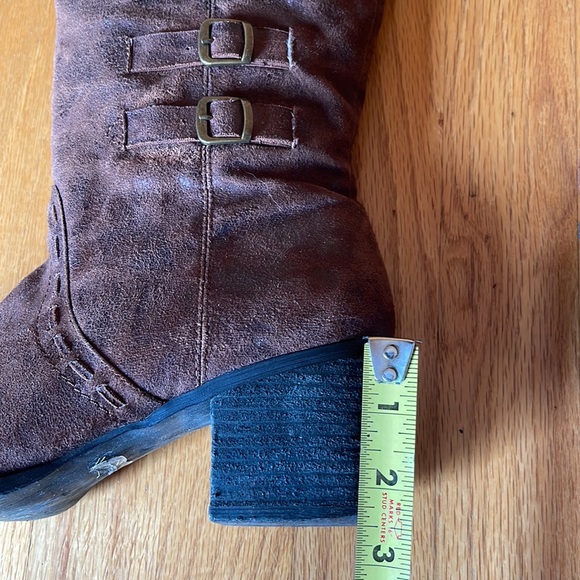 Knee high buckle boots - Picture 9 of 16